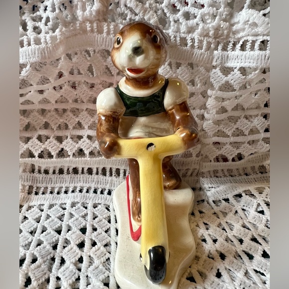 Goebel Rabbit Figurines - Picture 5 of 16